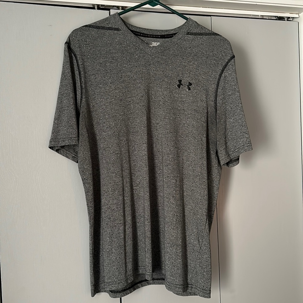 Men’s medium Under Armour shirt